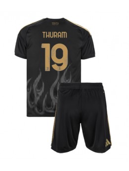Otroški Nogometna dresi replika Juventus Khephren Thuram #19 Tretji 2026-27 Kratek rokav (+ hlače)